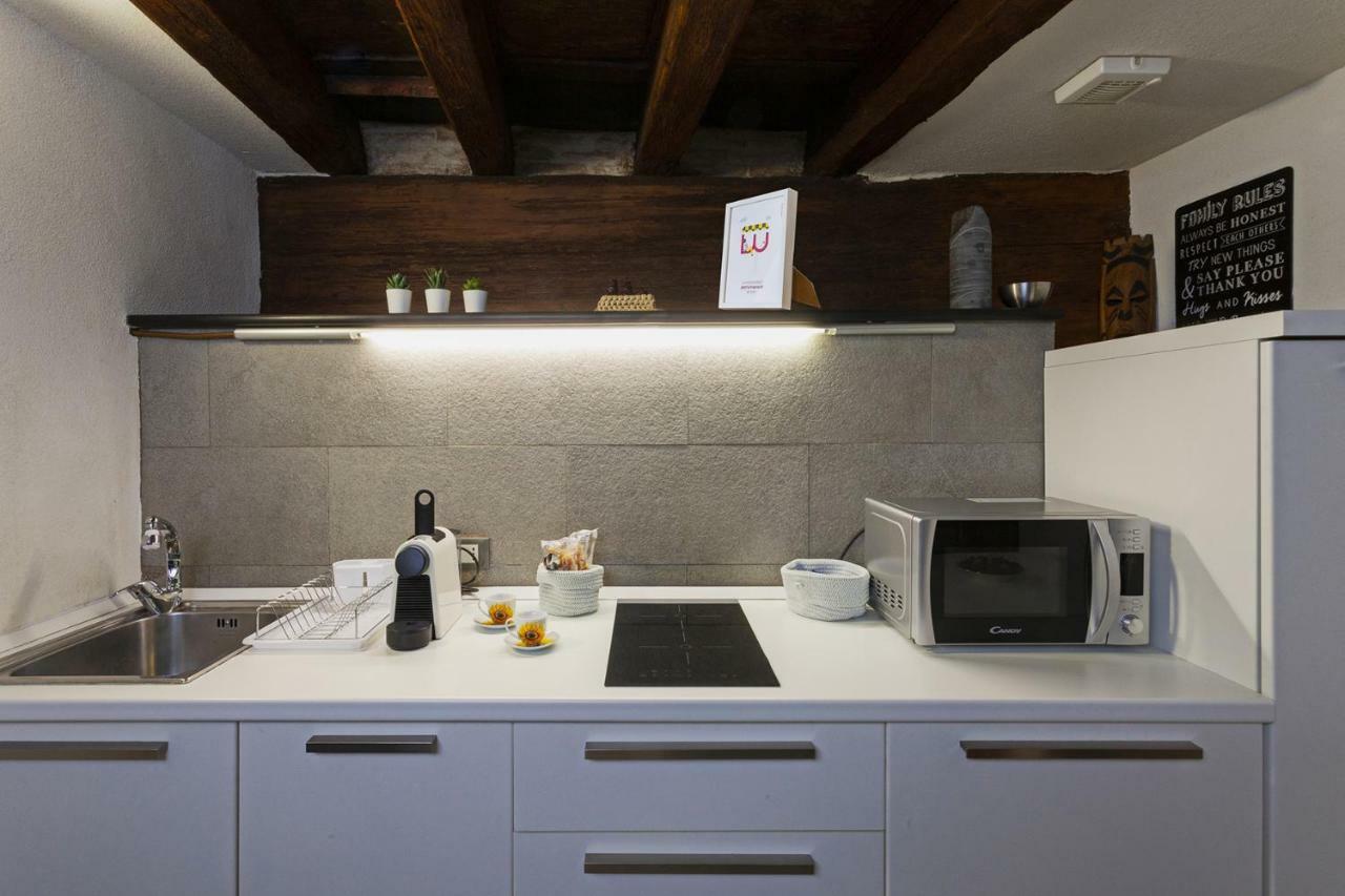 Wood And Stone Apartment In The Historical Center Génova Exterior foto